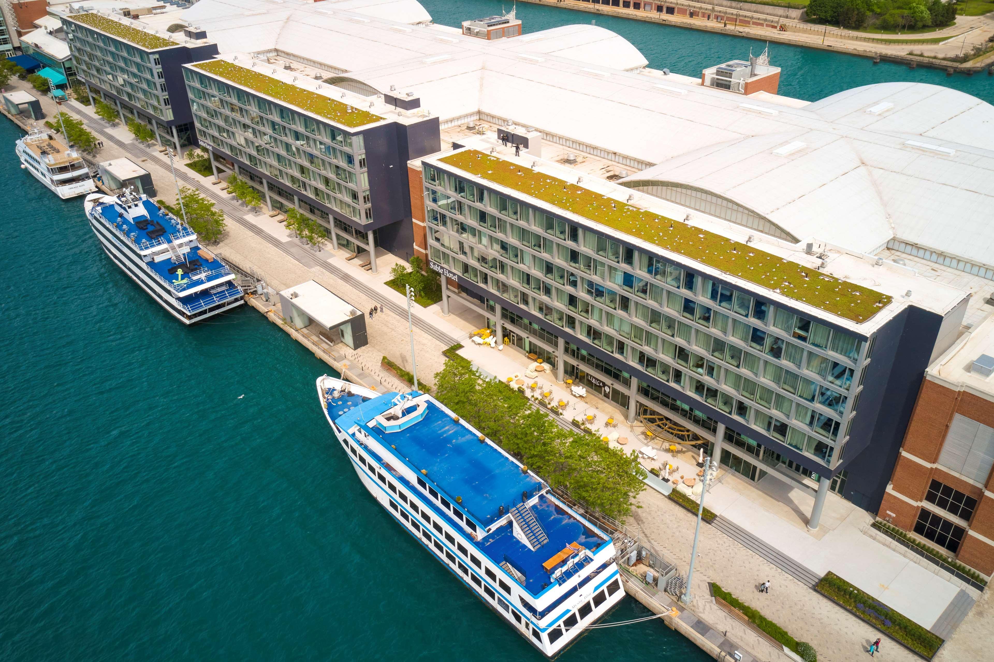Sable At Navy Pier Chicago, Curio Collection By Hilton Hotel Екстериор снимка